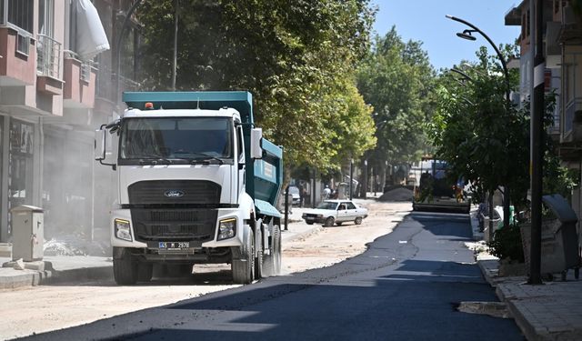 Soma Turgutalp Mahallesi tarihinde ilk kez sıcak asfaltla buluşuyor