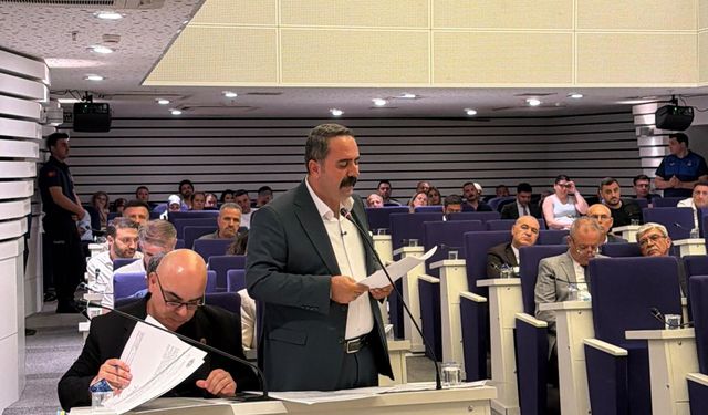 Buca Belediyesi’nde araç krizi: Sağlam araçlardan parça sökülüyor iddiası
