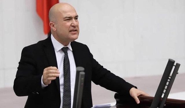 YENİ Partili Bakan’dan Gaziemir’de mesaj: Özel’i gören AK Partili vekillerin bacakları titrerdi!