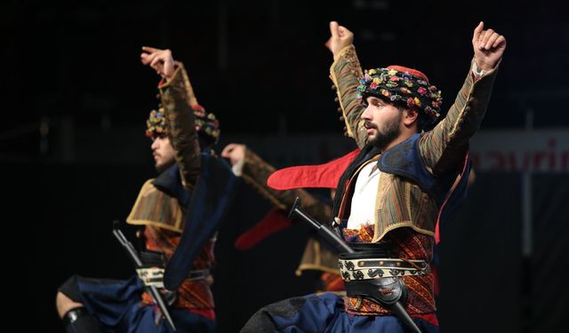 Karşıyaka’da halk dansları kurslarına rekor kayıt!