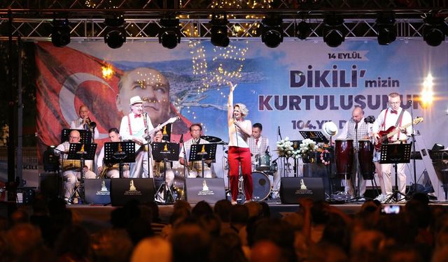 Dikili'nin kurtuluşunun 104. yılı coşkuyla kutlandı