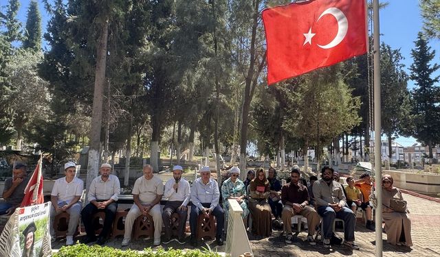 İsrail askerlerince öldürülen Ayşenur Ezgi Eygi, vefatının 2. yılında kabri başında anıldı