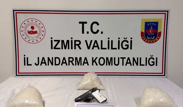 İzmir'de uyuşturucu baskını: 2 şüpheli yakalandı