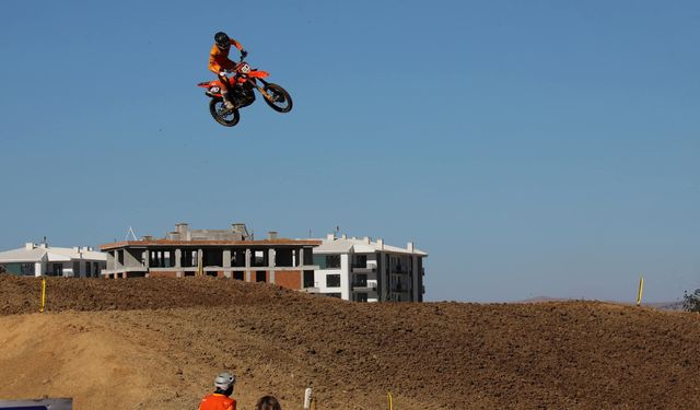 Afyonkarahisar’da piste çıkan Jeffrey Herlings Dünya Motokros Şampiyonu