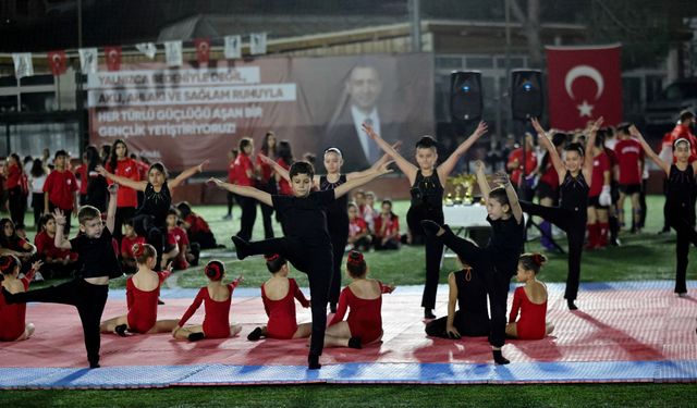 Bayraklı’da spor sezonu başladı: Gençler sahaya çıktı