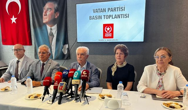 Perinçek’ten İzmir’de mesajlar: Öcalan ‘bu devlet benim’ derse aftan yararlanabilir!