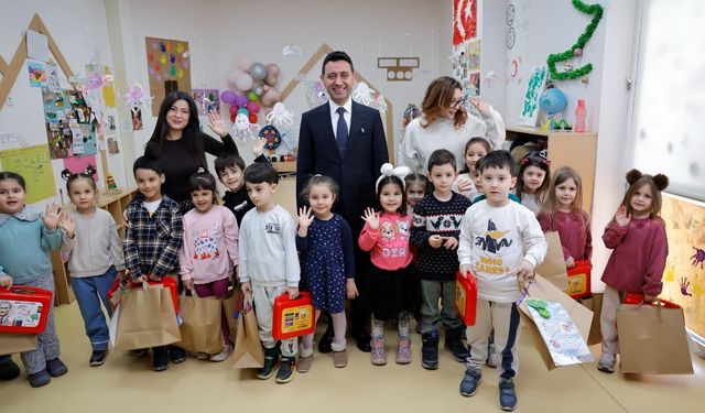 Bayraklı'da eğitime anaokulundan üniversiteye kadar destek!