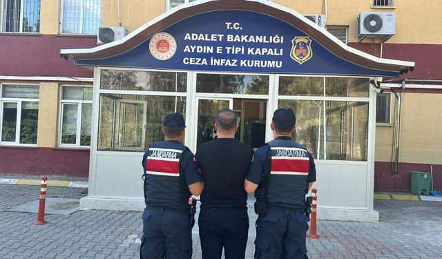 Firari FETÖ'cü yakayı ele verdi!