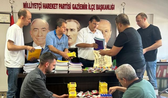 MHP Gaziemir’den öğrencilere kırtasiye desteği