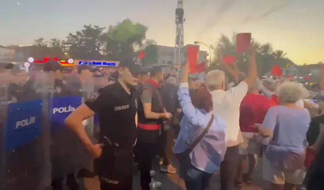 AK Parti'ye geçen Başkan Fıçı'ya protesto!