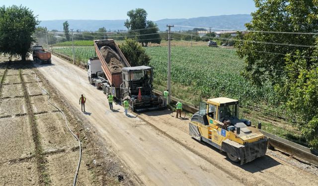 Aydın'da yol yenileme çalışmaları devam ediyor