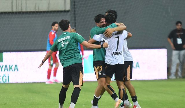 Gaziemirspor dolu dizgin