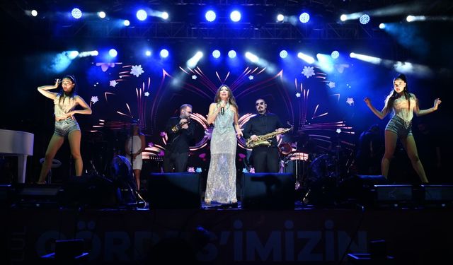 Gördes'in kurtuluşu Işın Karaca ile kutlandı!