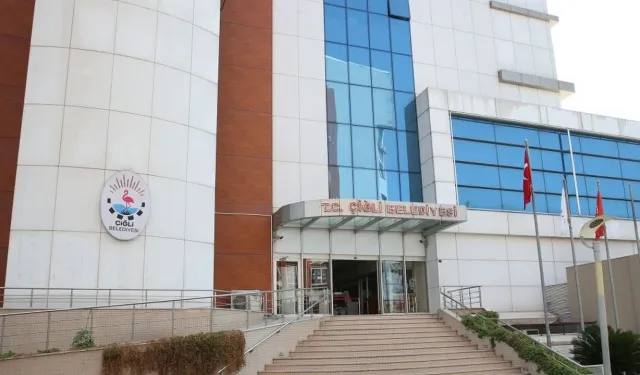 Çiğli 27 yıl sonra sağ partiye geçti!