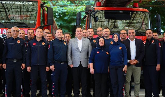 Dutlulu, itfaiye personeliyle buluştu: “Hepiniz birer kahramansınız”