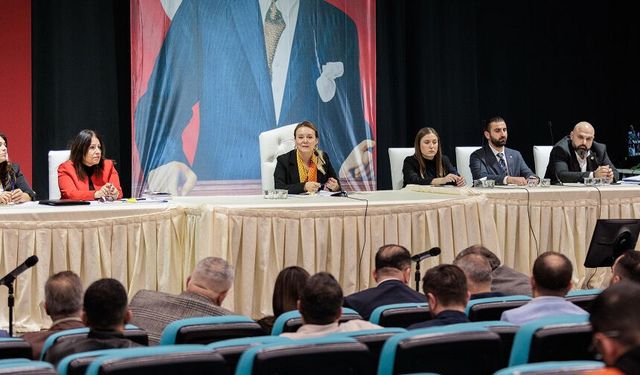Konak Meclisi’nde polemik… CHP'lilerden Mutlu'ya suç duyurusu!
