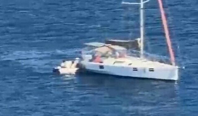 Bodrum’da iki yelkenli tekneye operasyon: 22 kaçak göçmen yakalandı