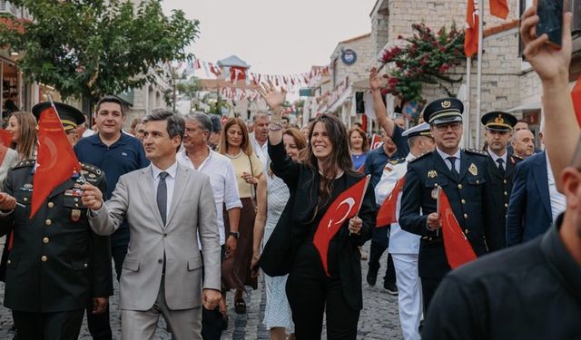 Alaçatı’nın kurtuluşunun 104. yılı törenlerle kutlandı