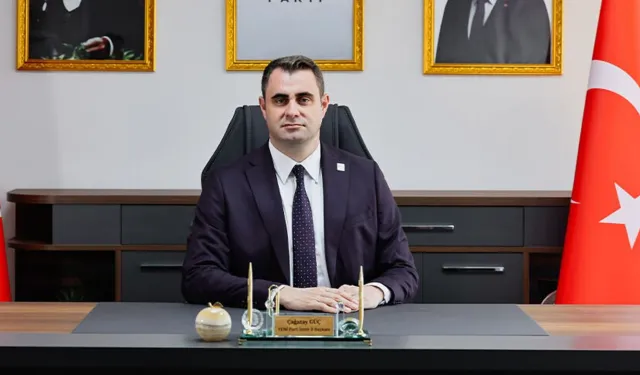 YENİ Parti İzmir’den Gençlik Meclisi’ne 3 isim girdi