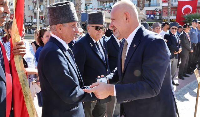 Kurtuluş coşkusu Menemen'i sardı!