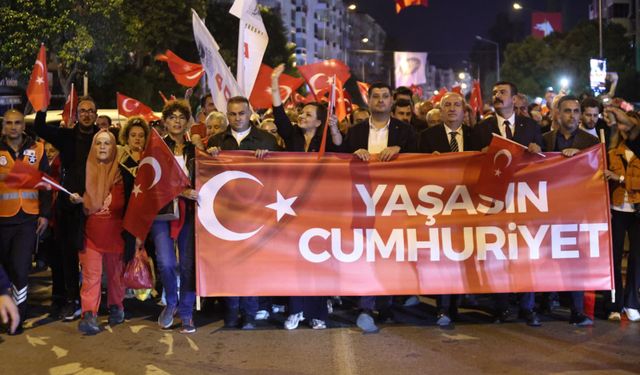 Karabağlar’da Cumhuriyet’in103.yılı coşkuyla kutlandı