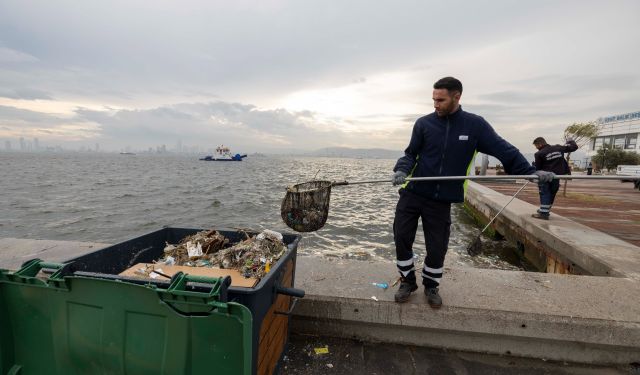 İzmir’de kirliliğin son durağı Körfez: Yılda bin 500 ton atık çıkarılıyor!