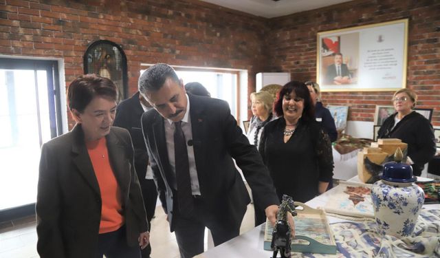 Dikili Belediyesi Sanat Merkezi hizmete açıldı
