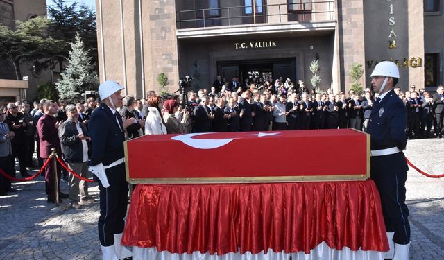 Silahla vurulmuş halde bulunmuştu... Vali yardımcı için tören!