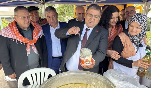 İzmir'de Atatürk ve silah arkadaşları için keşkek hayrı
