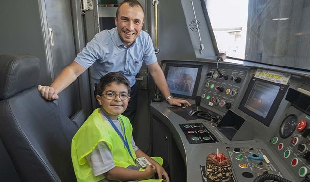 Küçük Emirhan'ın metro hayali gerçek oldu