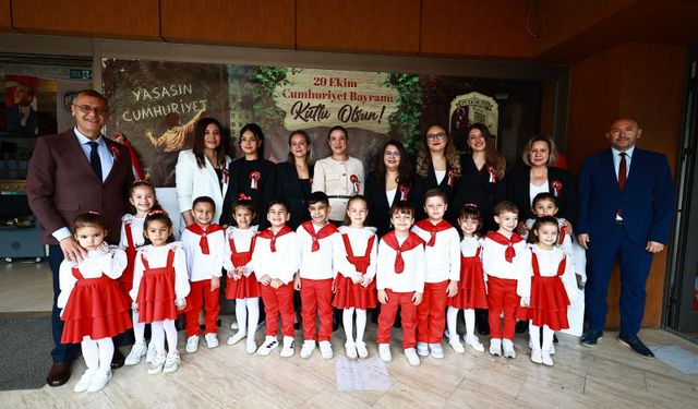 Çocuklardan Başkan Sengel’e 29 Ekim sürprizi