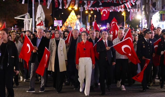Cumhuriyetin 103. yılı Çeşme’de büyük coşkuyla kutlandı
