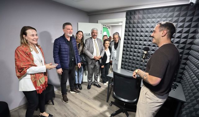 Ferdi Zeyrek Gençlik Merkezi’ne muhtarlardan tam not