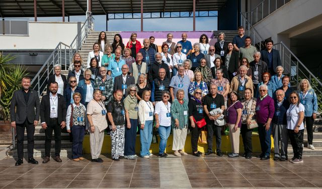 Güzelbahçe 3. Yaş Üniversitesi Yeni Eğitim Dönemine Başladı