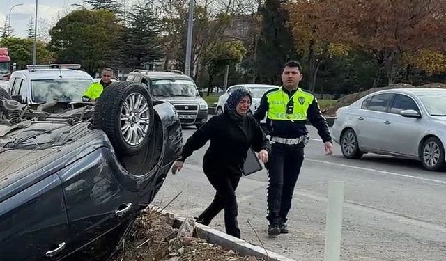 Otomobil takla attı, annesi gözyaşlarına boğuldu