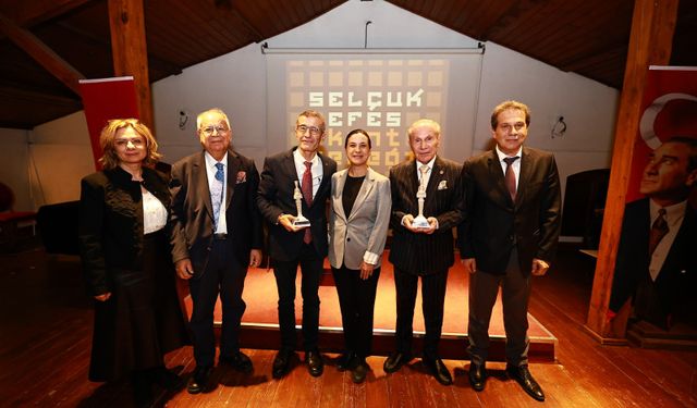 Mahmut Esat Bozkurt Selçuk'ta anıldı