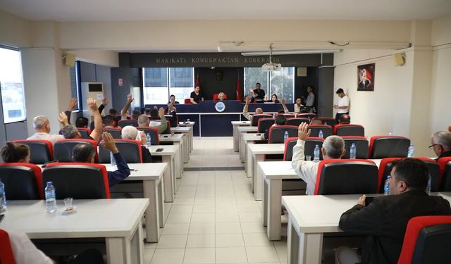 Menderes'in 3,3 milyarlık bütçesine onay!