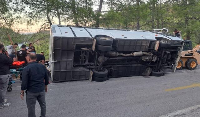 Muğla’da feci kaza: İşçi servisinde 5 yaralı