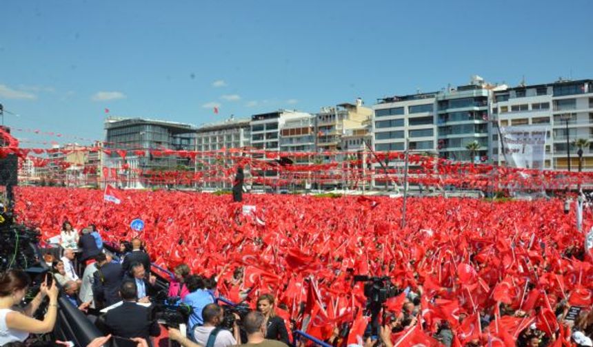 Kılıçdaroğlu'nun İzmir mitinginden kareler