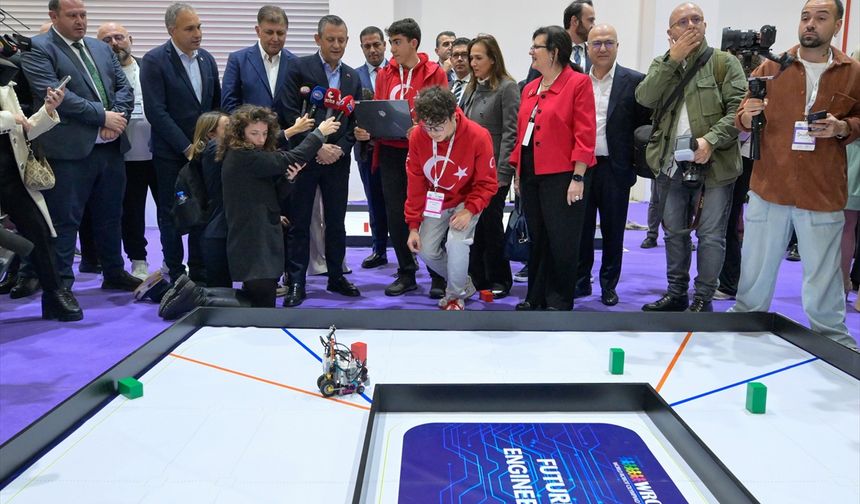 Dünya Robot Olimpiyatları İzmir'de başladı!