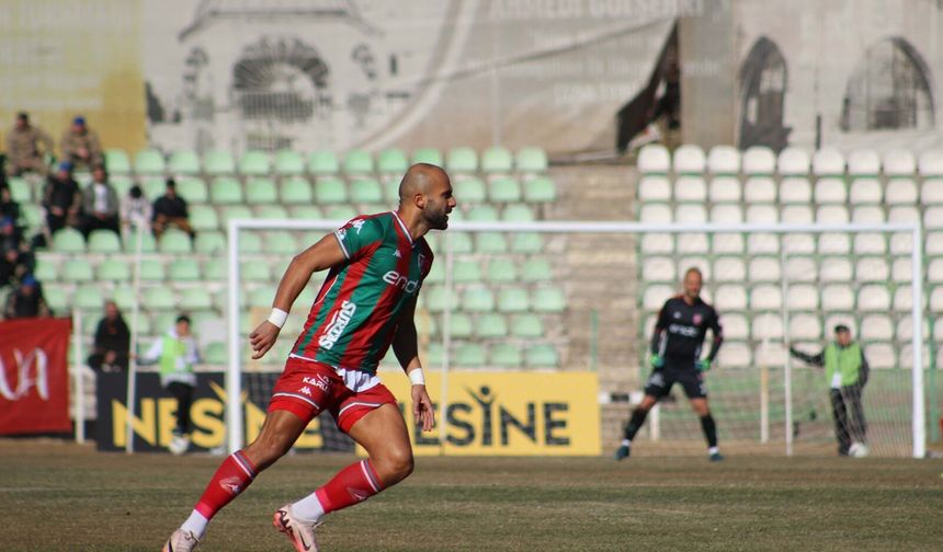 Karşıyaka'da İshak'ın özlemi bitti