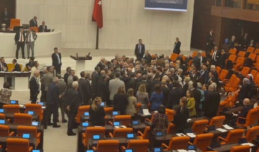 Meclis'te 'İmamoğlu' gerginliği: Vekiller birbirine girdi!