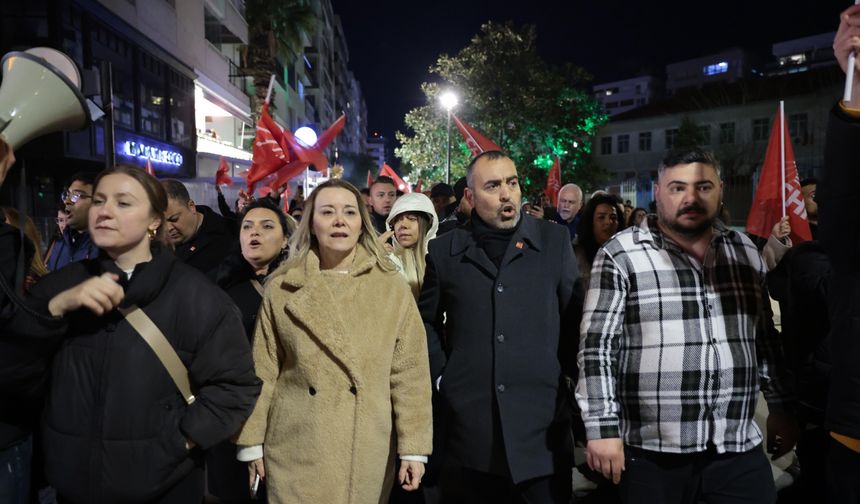 İmamoğlu’nun gözaltına alınmasına Konak’ta tepki!