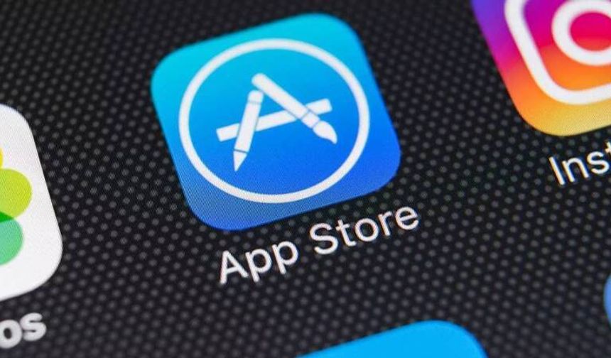 App Store’da korsan oyun krizi: Blue Prince'in sahte sürümü satışa sunuldu