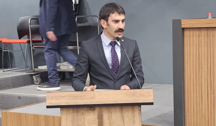 AK Partili Kişili’den Tugay’a TİS çıkışı: Korkarız ki hem bozacı hem şıracı!