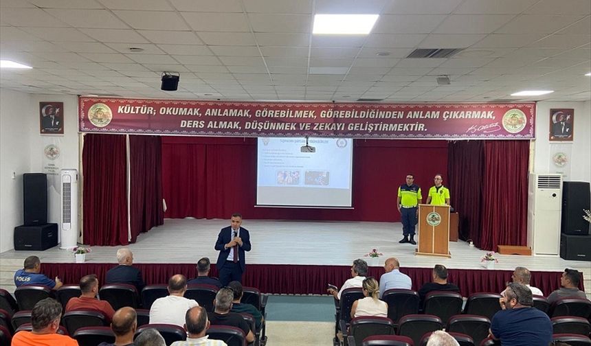Kemalpaşa'da "güvenli servis taşımacılığı" toplantısı yapıldı