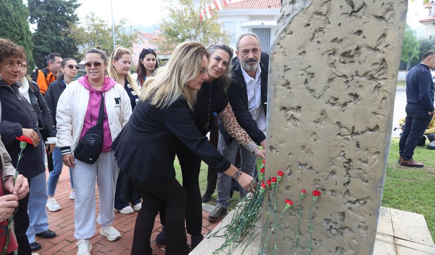Ahmet Taner Kışlalı Güzelbahçe’de anıldı