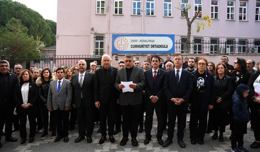 CHP İzmir'den 30 ilçede anma töreni!