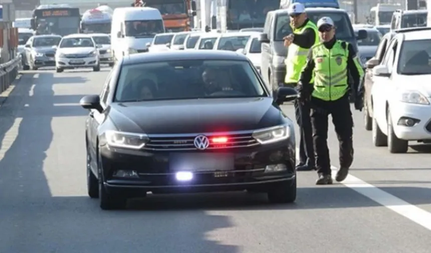 Trafikte yeni dönem: Çakar kullananlara kötü haber!