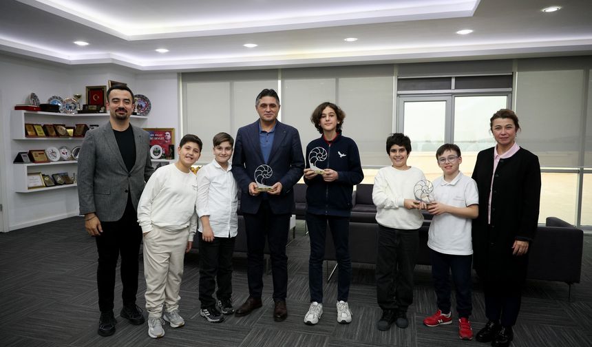 Fibonacci Robot Olimpiyatlarında Aliağa’dan 3 dünya birincisi